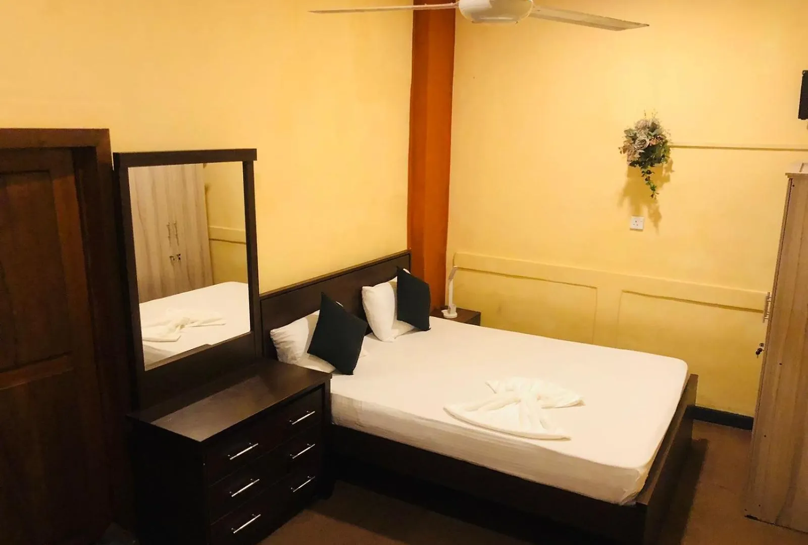 Cinnamon Airport Residencies Katunayake 3*,
